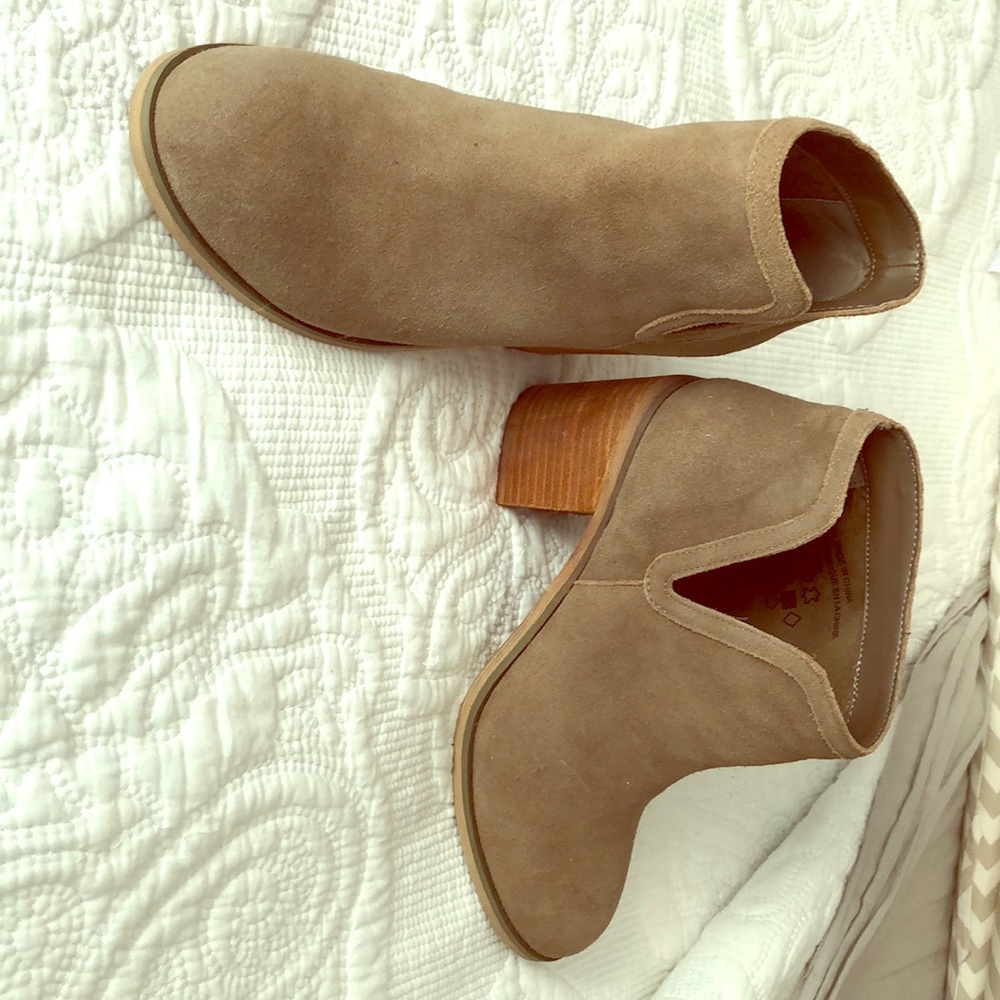 Greenish Suede Booties!